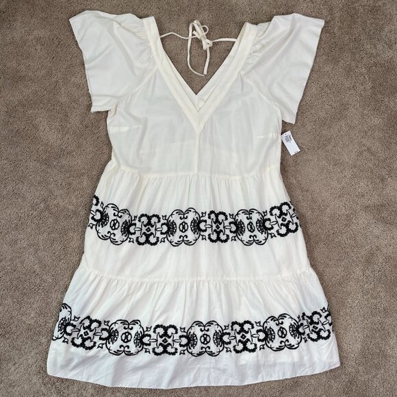 Old Navy Dresses & Skirts - Old Navy Dress Womens M Ivory Embroidered Tiered Swing Pockets Boho Beach NWT